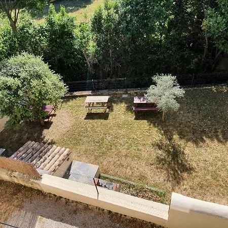 Apartment Le Tras Castel, 4 Places Jardin Piscine Saint-Jean-de-Bueges